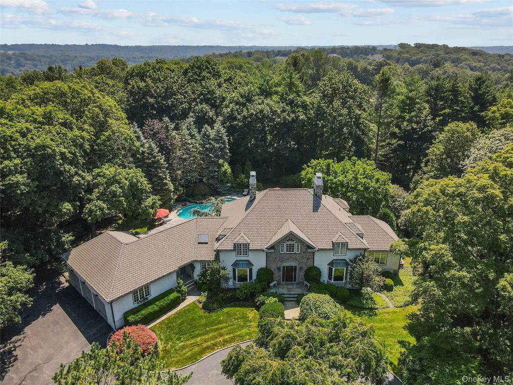 17 Wampus Lake Drive, Armonk, NY 10504