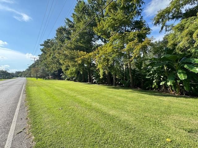 1231 Bayou Black Dr, Houma, LA 70360