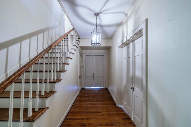 1231 Bayou Black Dr, Houma, LA 70360