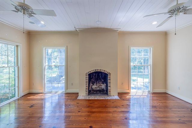 1231 Bayou Black Dr, Houma, LA 70360