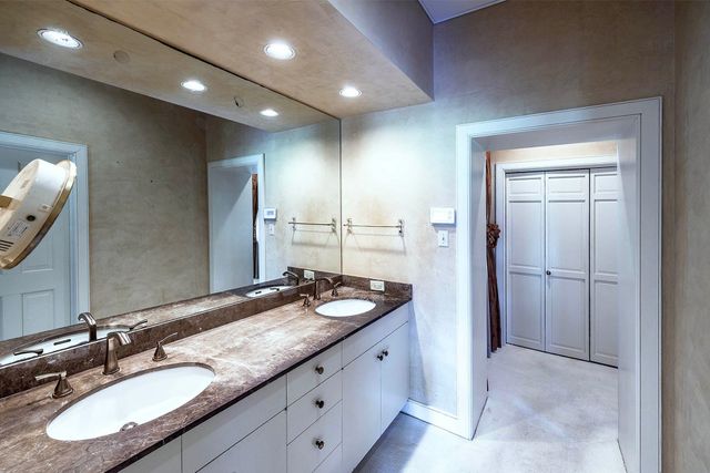 1231 Bayou Black Dr, Houma, LA 70360