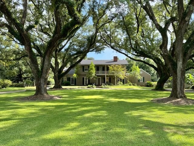 1231 Bayou Black Dr, Houma, LA 70360