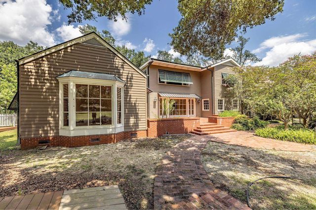 1231 Bayou Black Dr, Houma, LA 70360