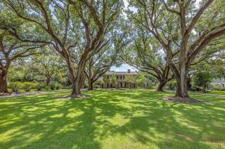 1231 Bayou Black Dr, Houma, LA 70360