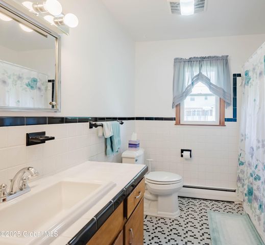 61 Ahl Avenue, Colonie, NY 12205
