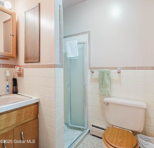 61 Ahl Avenue, Colonie, NY 12205