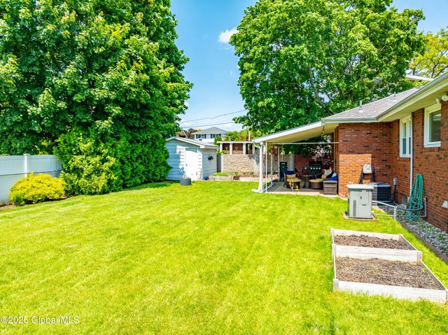 61 Ahl Avenue, Colonie, NY 12205