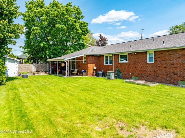 61 Ahl Avenue, Colonie, NY 12205