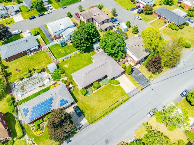 61 Ahl Avenue, Colonie, NY 12205