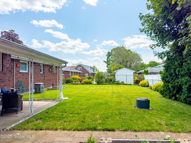 61 Ahl Avenue, Colonie, NY 12205