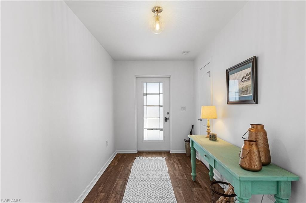 Image 5 of property listing at 1010 SW 6th AVE, Cape Coral, FL 33991