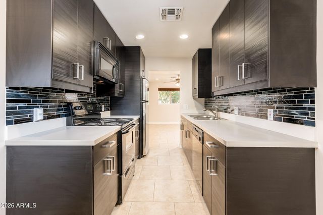 1225 E CAMPBELL Avenue, Phoenix, AZ 85014