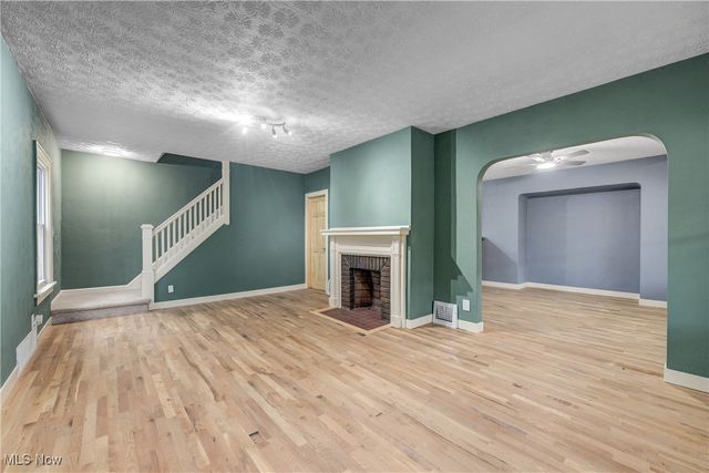 2127 Marlindale Road, Cleveland Heights, OH 44118