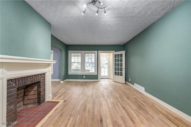 2127 Marlindale Road, Cleveland Heights, OH 44118