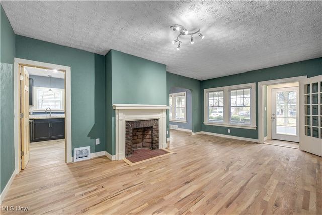 2127 Marlindale Road, Cleveland Heights, OH 44118