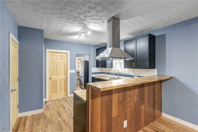 2127 Marlindale Road, Cleveland Heights, OH 44118