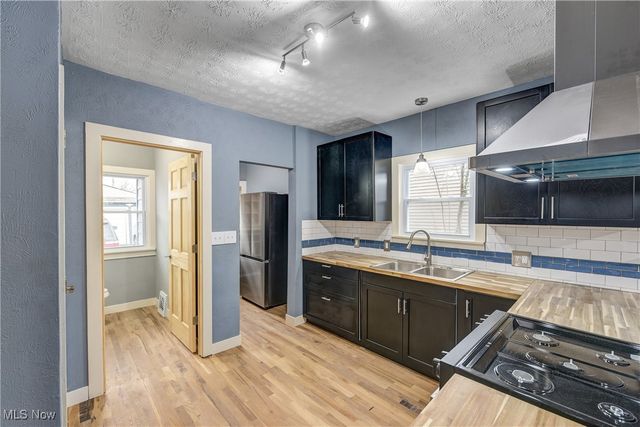 2127 Marlindale Road, Cleveland Heights, OH 44118