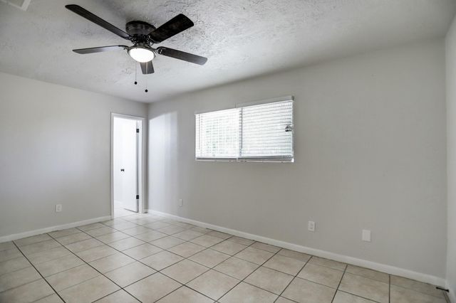 12609 Veterans Memorial Drive, Houston, TX 77014