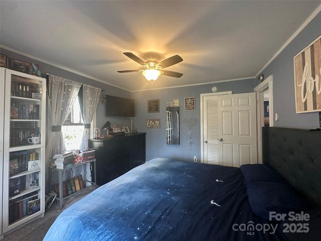 104 Old Fort Road, Fairview, NC 28730