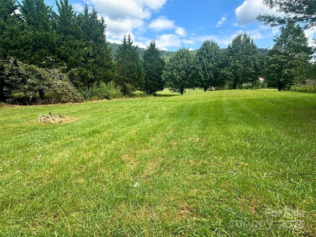 104 Old Fort Road, Fairview, NC 28730