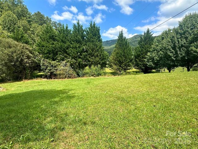 104 Old Fort Road, Fairview, NC 28730