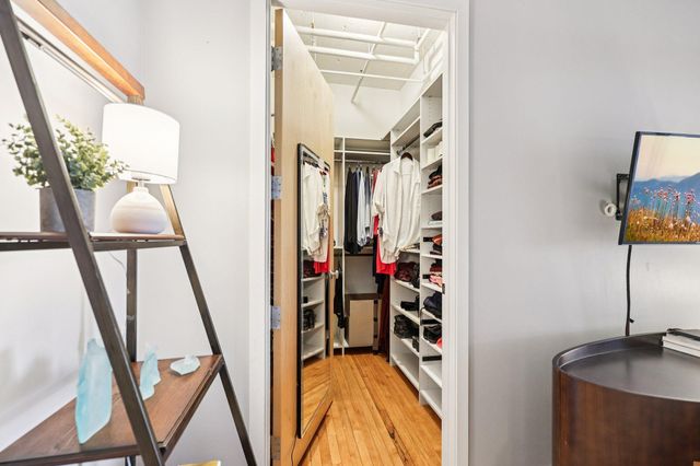 290 Market Street 607, Minneapolis, MN 55405