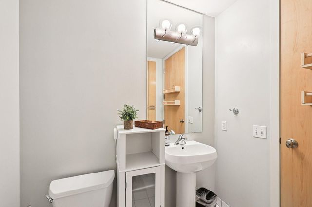 290 Market Street 607, Minneapolis, MN 55405