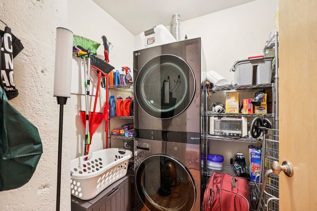 290 Market Street 607, Minneapolis, MN 55405