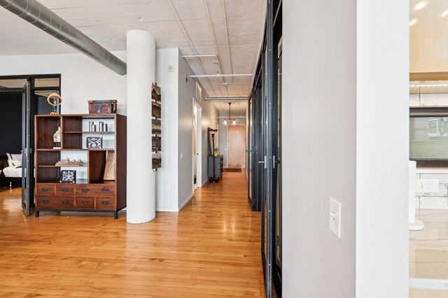 290 Market Street 607, Minneapolis, MN 55405