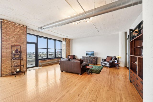 290 Market Street 607, Minneapolis, MN 55405