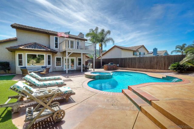 13976 Country Creek Rd, Poway, CA 92064