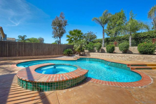 13976 Country Creek Rd, Poway, CA 92064