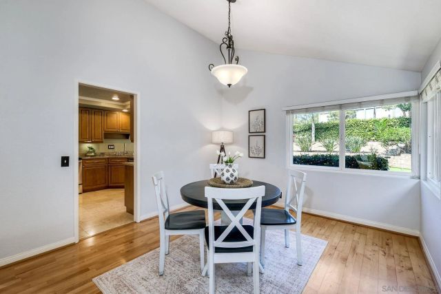 13976 Country Creek Rd, Poway, CA 92064