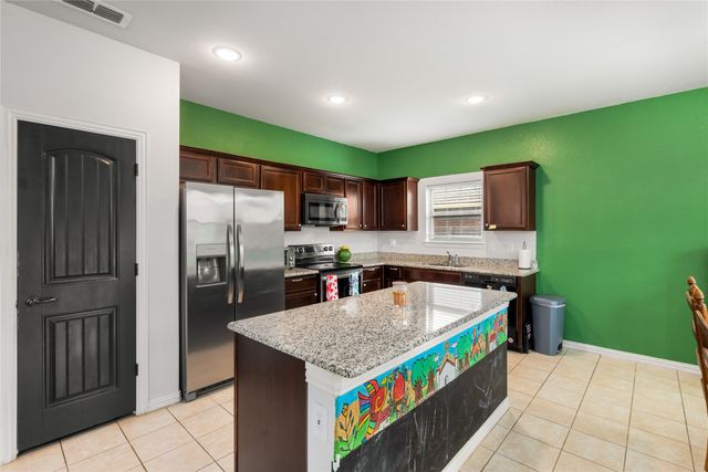 2841 Pacifico Way, Fort Worth, TX 76111