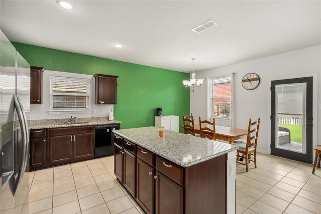 2841 Pacifico Way, Fort Worth, TX 76111