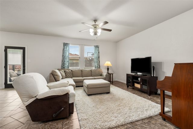 2841 Pacifico Way, Fort Worth, TX 76111