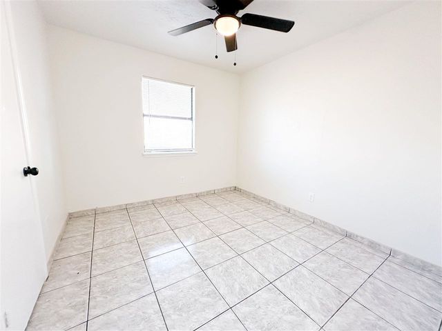 1411 SE Hillcrest Ave, Lawton, OK 73501