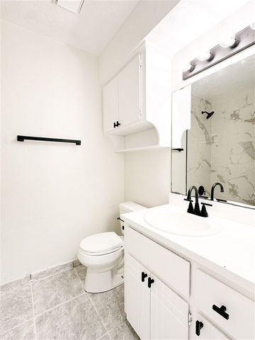 1411 SE Hillcrest Ave, Lawton, OK 73501