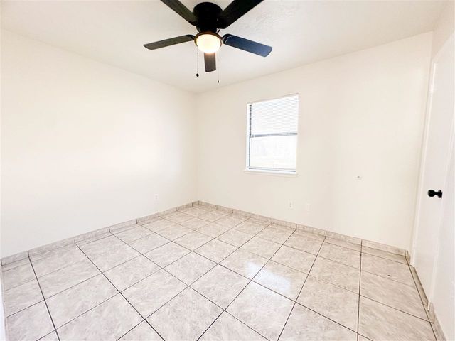 1411 SE Hillcrest Ave, Lawton, OK 73501