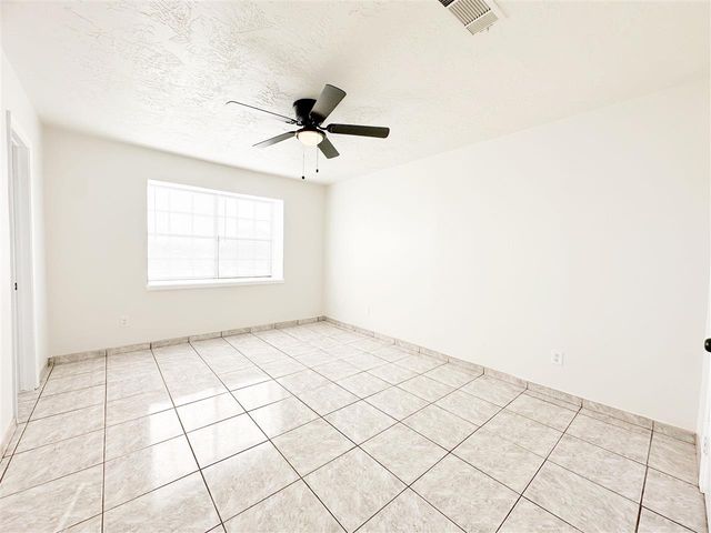 1411 SE Hillcrest Ave, Lawton, OK 73501