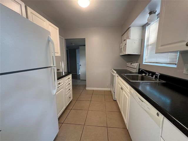 704 38TH STREET W, Bradenton, FL 34205