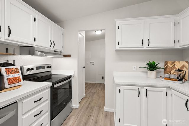 5678 SE Burley Olalla Road, Olalla, WA 98359