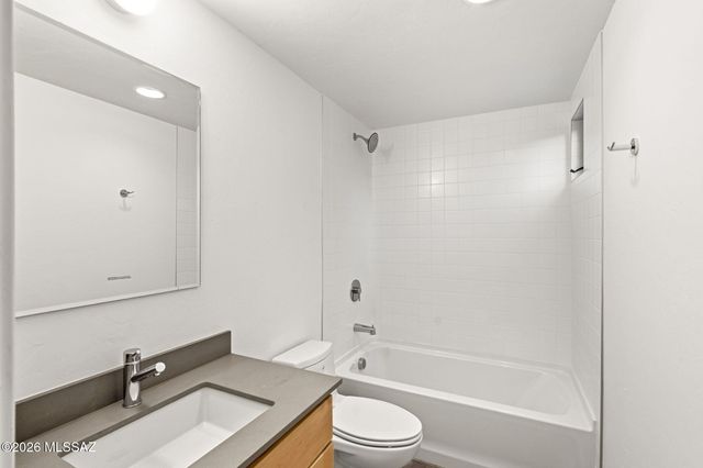 21 W Lalo Way 1-4, Tucson, AZ 85701
