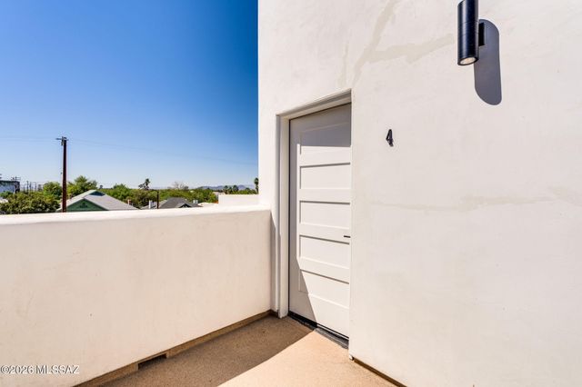 21 W Lalo Way 1-4, Tucson, AZ 85701