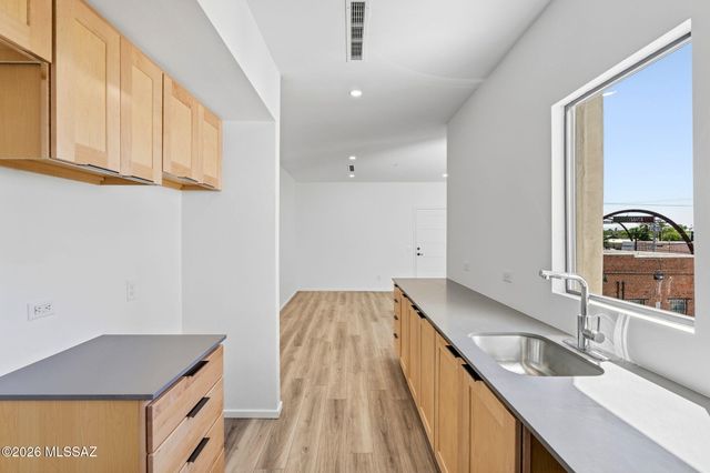 21 W Lalo Way 1-4, Tucson, AZ 85701