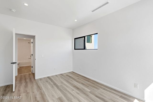 21 W Lalo Way 1-4, Tucson, AZ 85701