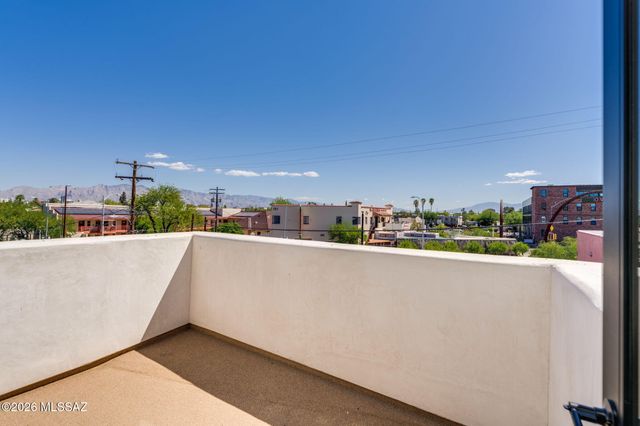 21 W Lalo Way 1-4, Tucson, AZ 85701