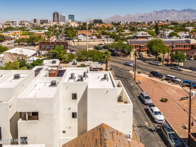 21 W Lalo Way 1-4, Tucson, AZ 85701