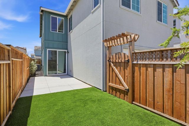 616 E Salamanca Ln, Mountain House, CA 95391