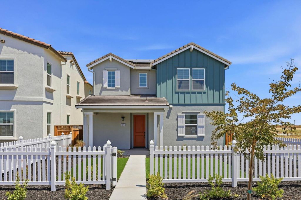 616 E Salamanca Ln, Mountain House, CA 95391